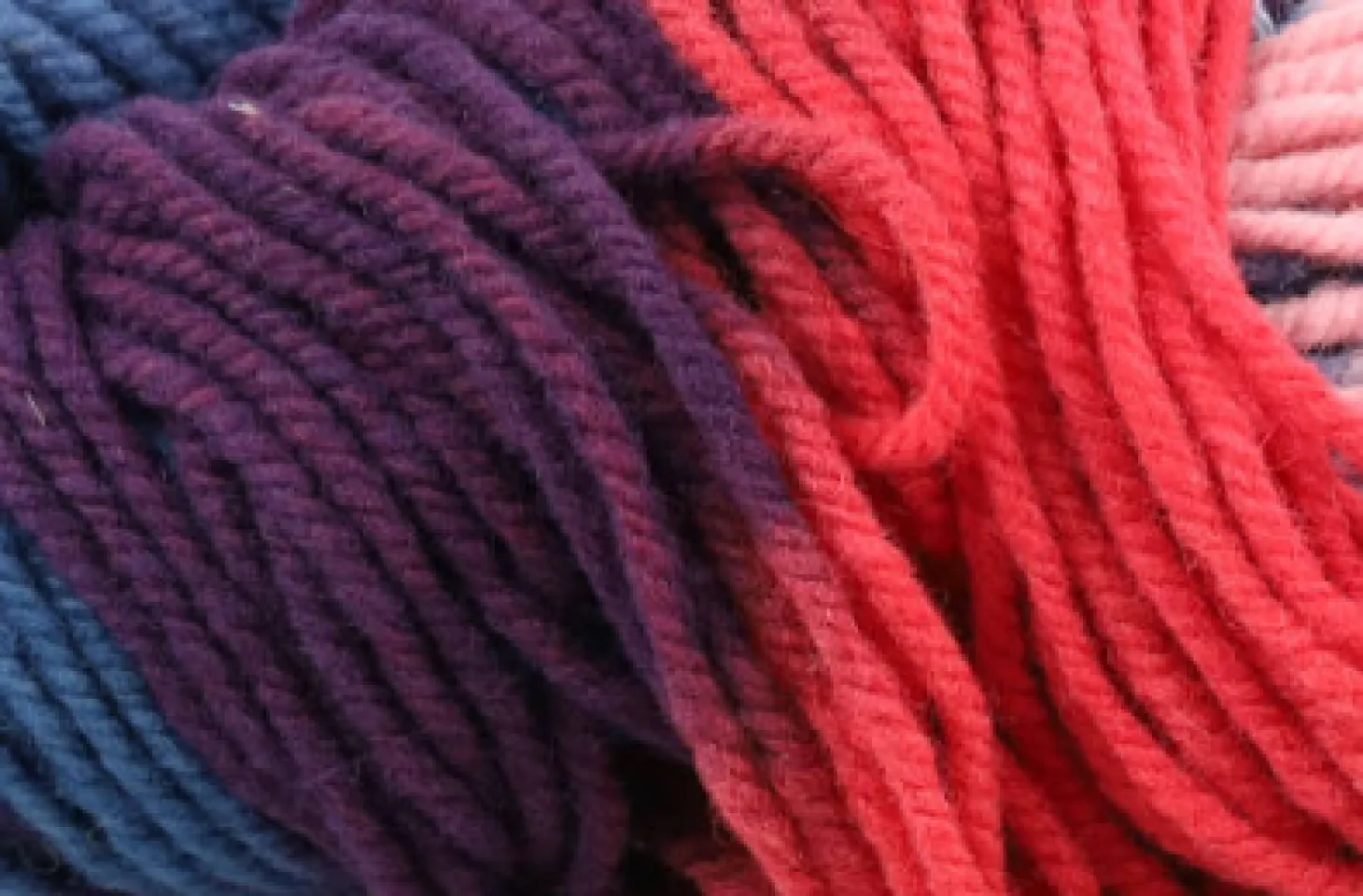 Strickgabel + Strickwolle 50g rot/lila