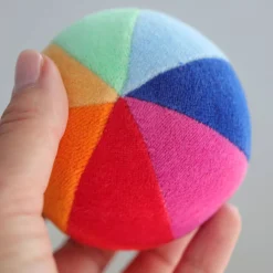 Regenbogenball mit Glöckchen