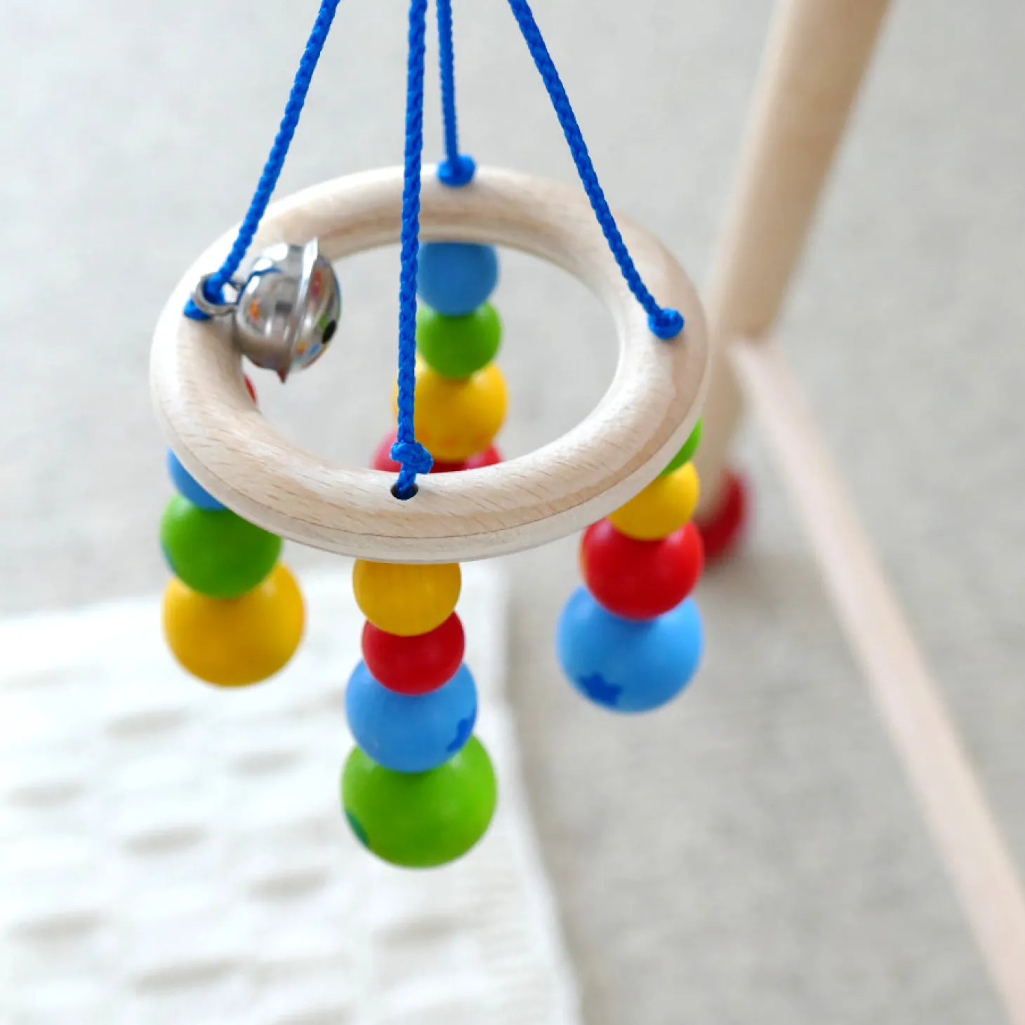 Spieltrapez Holz Regenbogen